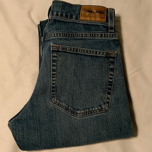 Kirkland Straight Leg Mid-Rise Blue Jeans (30x29) - Picture 3 of 11